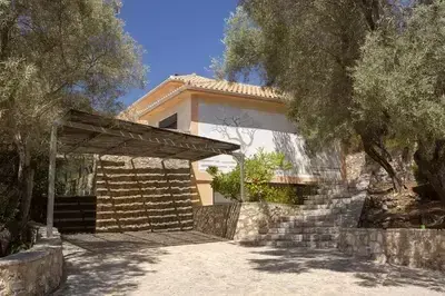 Villa Sivota, Exclusive Villa on the Beach with 99" Underground Cinema
