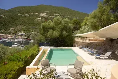 Villa Sivota, Exclusive Villa on the Beach with 99" Underground Cinema