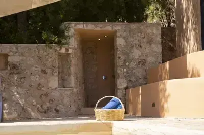 Villa Sivota, Exclusive Villa on the Beach with 99" Underground Cinema