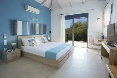 Villa Sivota, Exclusive Villa on the Beach with 99" Underground Cinema