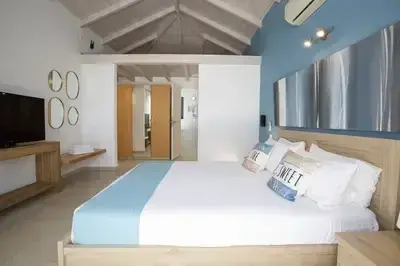 Villa Sivota, Exclusive Villa on the Beach with 99" Underground Cinema