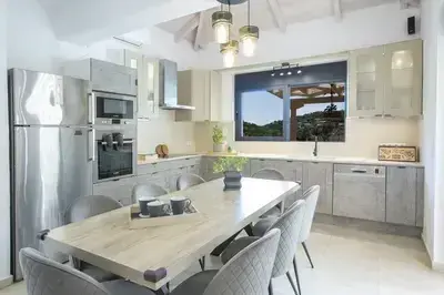 Villa Sivota, Exclusive Villa on the Beach with 99" Underground Cinema