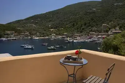 Villa Sivota, Exclusive Villa on the Beach with 99" Underground Cinema