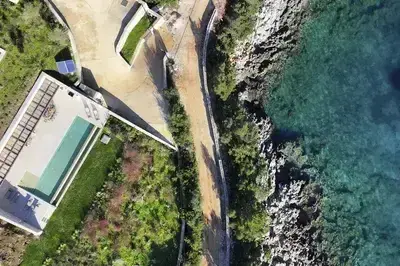 Amber by the sea – Elegant Villa with amazing view and XLarge Infinity Pool
