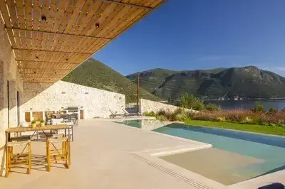 Amber by the sea – Elegant Villa with amazing view and XLarge Infinity Pool