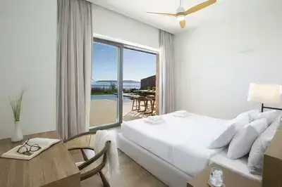 Amber by the sea – Elegant Villa with amazing view and XLarge Infinity Pool