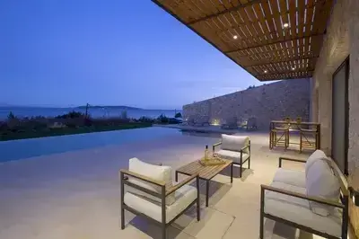 Amber by the sea – Elegant Villa with amazing view and XLarge Infinity Pool