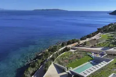 Amber by the sea – Elegant Villa with amazing view and XLarge Infinity Pool
