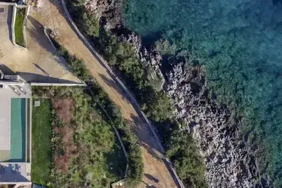 Amber by the sea – Elegant Villa with amazing view and XLarge Infinity Pool