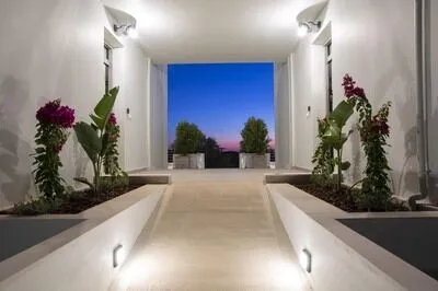 Hyades Villa B – A Premier Luxury Getaway near Kathisma beach