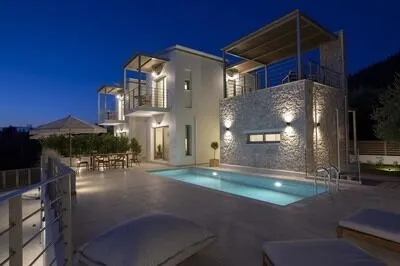 Hyades Villa B – A Premier Luxury Getaway near Kathisma beach