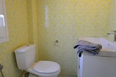 Large accommodation for up to 29 people with stunning sunsets in Kalamitsi