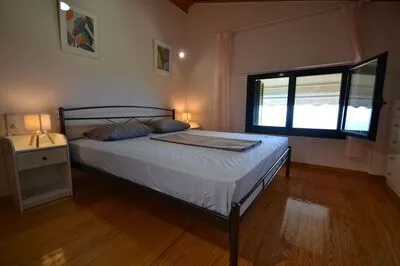 Large accommodation for up to 29 people with stunning sunsets in Kalamitsi
