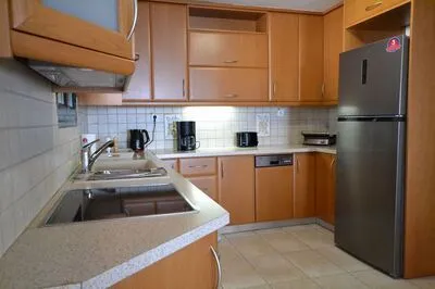 Large accommodation for up to 29 people with stunning sunsets in Kalamitsi