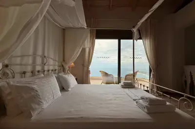 Villa Helios, with breathtaking sea views in Tsoukalades