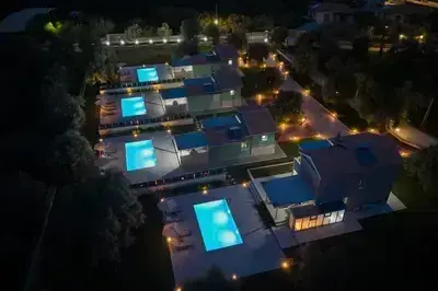 Charming Villa Penelope with Private Pool walking distance to Lefkada town