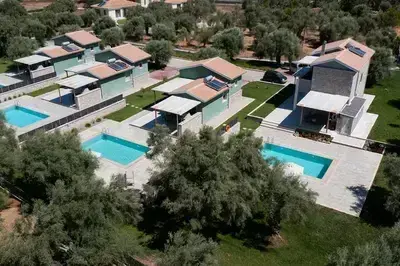 Charming Villa Penelope with Private Pool walking distance to Lefkada town