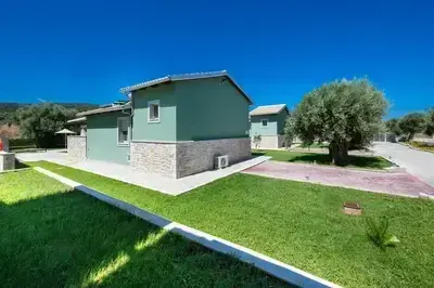 Small Villa Tilemahos with Private Pool near Ai Giannis Beach