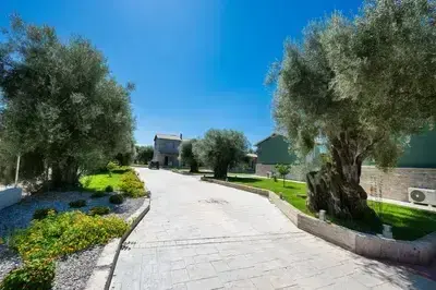 Small Villa Tilemahos with Private Pool near Ai Giannis Beach
