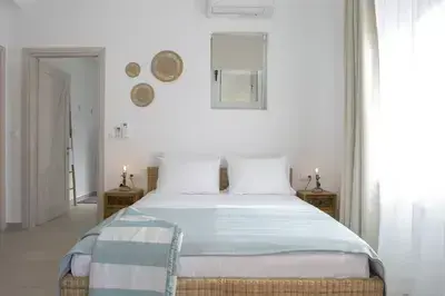Villa Unalome – Seafront Luxury in the Picturesque Bay of Vlicho