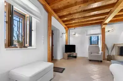 Myrtillo I Luxury Traditional House