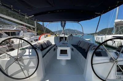 Beneteau 43 "Roualeyn" sailing boat