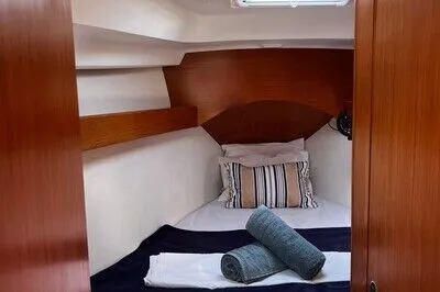 Beneteau 43 "Roualeyn" sailing boat