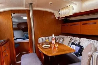 Beneteau 43 "Roualeyn" sailing boat