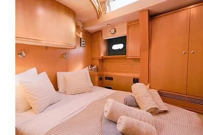 LUXURY CHARTER  "Morning Calm" Trintella 65 Classic (Skipper & Hostess Inc)