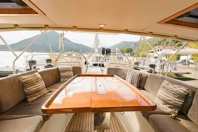 LUXURY CHARTER  "Morning Calm" Trintella 65 Classic (Skipper & Hostess Inc)
