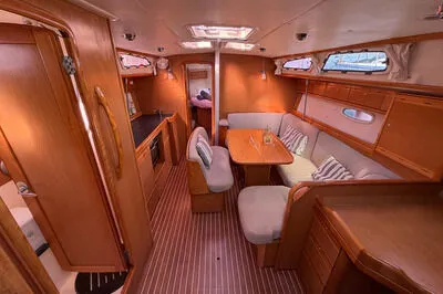 Bavaria 40 "Bunny Girl" 