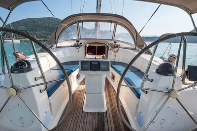 Bavaria 40 "Bunny Girl" 