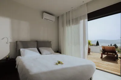 Villa Pelagia offering breathtaking views of the bay of Paleros