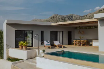 Villa Pelagia offering breathtaking views of the bay of Paleros