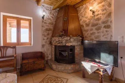 Spacious Family Villa with Pool & Sea Views