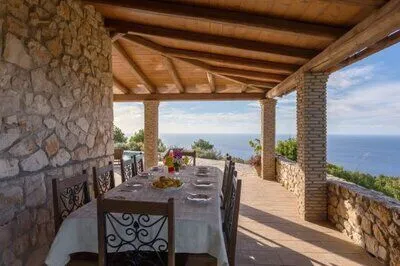 Spacious Family Villa with Pool & Sea Views
