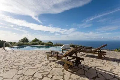 Spacious Family Villa with Pool & Sea Views