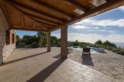 Spacious Family Villa with Pool & Sea Views