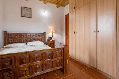 Spacious 3-Bedroom Villa with Private Pool close to Navagio