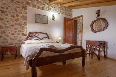 Spacious 3-Bedroom Villa with Private Pool close to Navagio