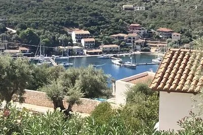 Villa Eleanor, a private villa 10min walk to Sivota Bay 