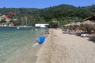 Seafront 3 bed Villa, p/pool, walk to beach and taverna