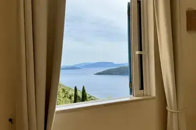 Luxury villa with breathtaking views 5min from the beach