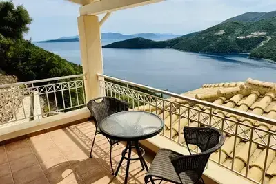 Luxury villa with breathtaking views 5min from the beach