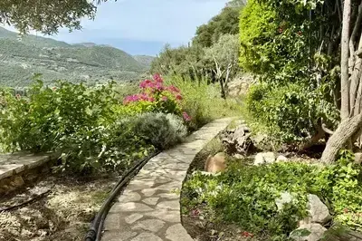 Luxury villa with breathtaking views 5min from the beach