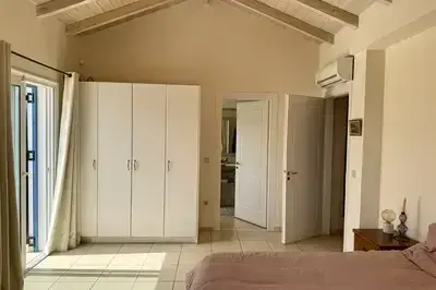 Luxury villa with breathtaking views 5min from the beach