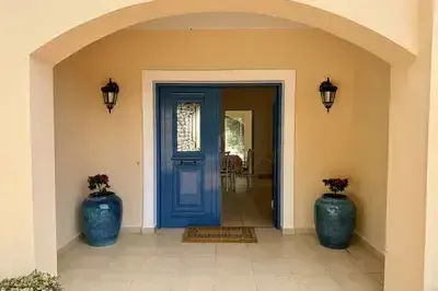 Luxury villa with breathtaking views 5min from the beach