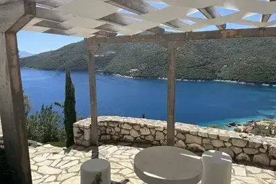 Luxury villa with breathtaking views 5min from the beach