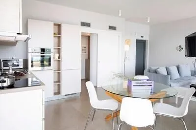 Villa Kalamos - Elegant Villa With Direct Sea Access