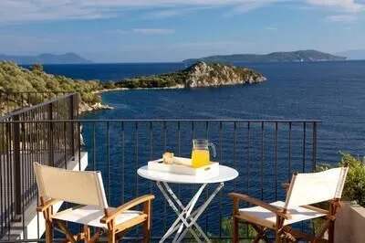 Villa Kalamos - Elegant Villa With Direct Sea Access